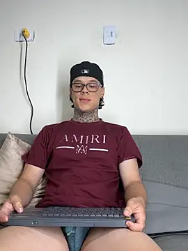 Snapshot of jordan_422 chatting on April 2026 08:12:02 PM jordan 422 online show from April 2026 08:12:02 PM