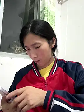 crhong666 online show from October 2025 12:42:02 PM