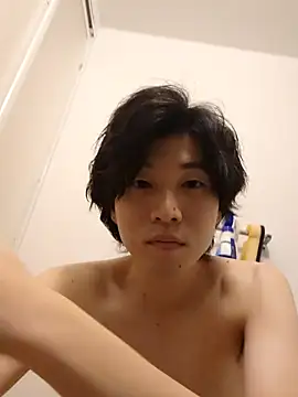 Snapshot of tanaka113 chatting on January 2026 02:44:01 PM tanaka113 online show from January 2026 02:44:01 PM