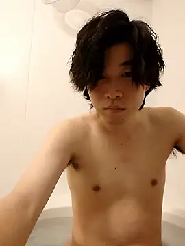 Snapshot of tanaka113 chatting on February 2026 02:32:02 PM tanaka113 online show from February 2026 02:32:02 PM