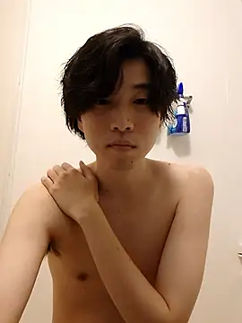 Snapshot of tanaka113 chatting on February 2026 01:32:02 PM tanaka113 online show from February 2026 01:32:02 PM