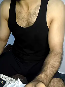 yazin199 online show from October 2025 11:00:02 PM