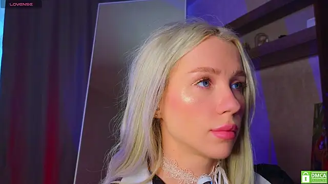 KittenFang online show from April 2026 10:45:02 AM