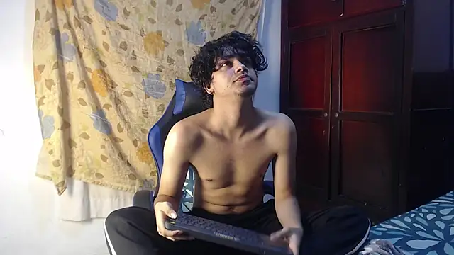 alice julls online show from May 2026 12:22:02 PM