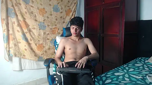 alice julls online show from May 2026 05:33:01 PM