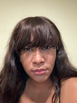 Snapshot of LuckyKhloe chatting on May 2026 02:07:01 AM LuckyKhloe online show from May 2026 02:07:01 AM