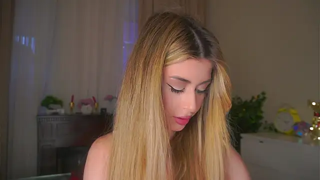 Snapshot of GeorginaHarn chatting on April 2026 09:34:02 AM GeorginaHarn online show from April 2026 09:34:02 AM