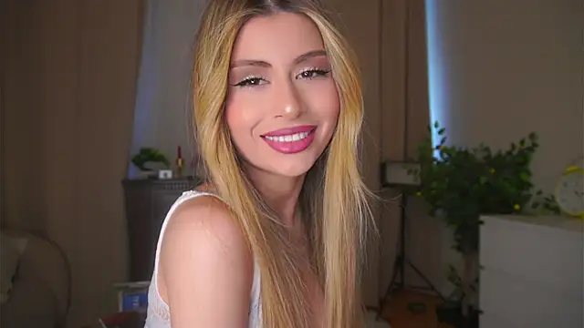 Snapshot of GeorginaHarn chatting on May 2026 08:08:02 AM GeorginaHarn online show from May 2026 08:08:02 AM