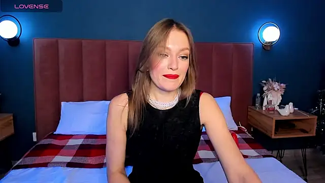 EvelynPoole online show from December 2025 01:48:02 AM