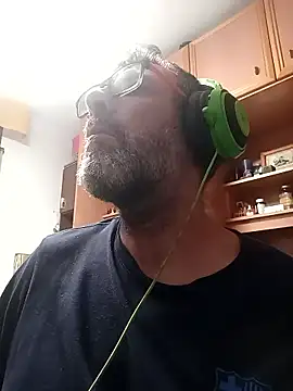 Snapshot of gigolobcn chatting on May 2026 11:20:01 PM gigolobcn online show from May 2026 11:20:01 PM