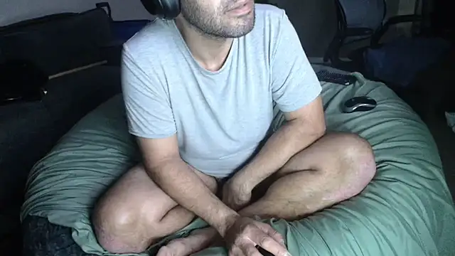 Snapshot of LeeCox chatting on December 2024 10:28:02 AM LeeCox online show from December 2024 10:28:02 AM