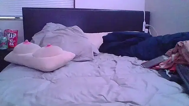 Snapshot of Eclipticice94 chatting on October 2025 12:36:01 AM Eclipticice94 online show from October 2025 12:36:01 AM