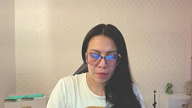 Snapshot of Eva_mermaid chatting on May 2026 02:36:02 PM Eva mermaid online show from May 2026 02:36:02 PM