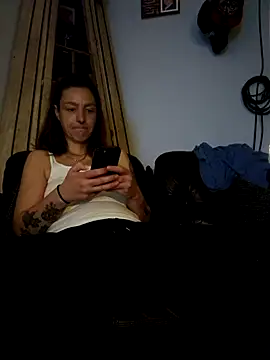 Snapshot of BananaInKiwi chatting on October 2025 09:20:01 PM BananaInKiwi online show from October 2025 09:20:01 PM