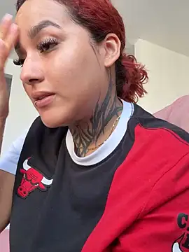 MargothWolfe online show from September 2025 01:21:01 PM