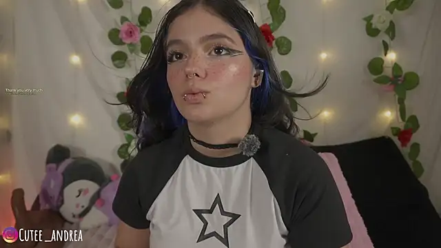 Snapshot of cutee_andrea chatting on June 2026 03:09:02 AM cutee andrea online show from June 2026 03:09:02 AM