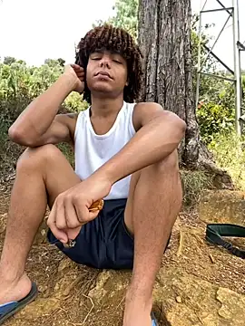 Alexis Spicter online show from September 2025 05:49:01 PM