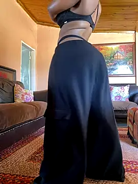 Snapshot of Rowene chatting on September 2025 11:37:01 AM Rowene online show from September 2025 11:37:01 AM