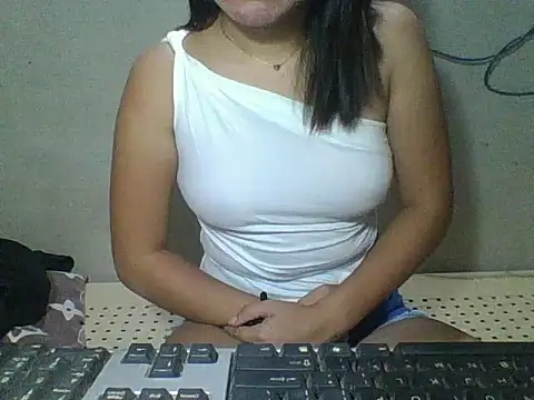 Snapshot of Skinny_PinayGirljust18 chatting on May 2026 08:03:01 PM Skinny PinayGirljust18 online show from May 2026 08:03:01 PM