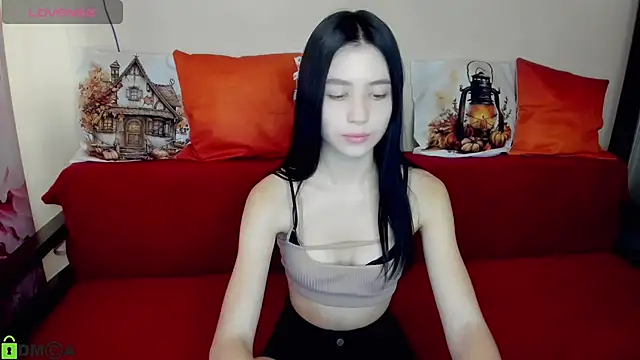 Snapshot of SelinLi chatting on October 2025 07:08:02 AM SelinLi online show from October 2025 07:08:02 AM