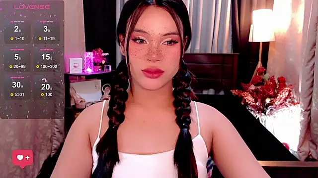 Snapshot of IamRaeganDolls69 chatting on September 2025 12:03:02 AM IamRaeganDolls69 online show from September 2025 12:03:02 AM