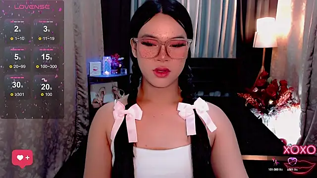 Snapshot of IamRaeganDolls69 chatting on October 2025 12:19:01 AM IamRaeganDolls69 online show from October 2025 12:19:01 AM