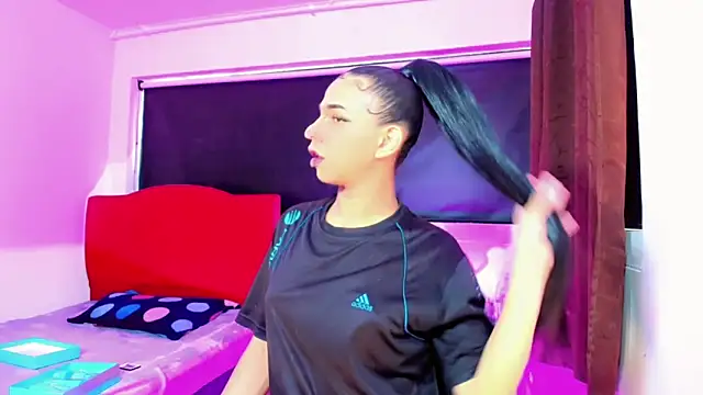 Britany montiel online show from April 2026 08:01:02 PM