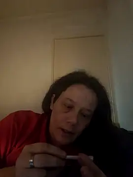 Snapshot of zeousseelphie chatting on April 2026 03:50:02 PM zeousseelphie online show from April 2026 03:50:02 PM