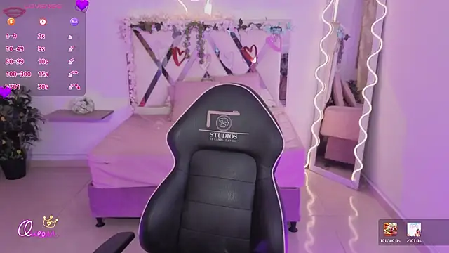 ZURY TAY online show from February 2026 11:42:02 AM