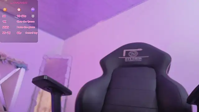 ZURY TAY online show from April 2026 01:41:01 PM