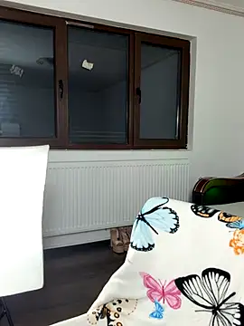 MiaKiittyy online show from November 2025 01:06:01 AM