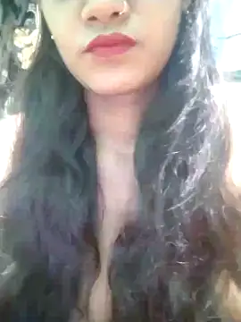 Snapshot of BerryOnFire chatting on October 2025 08:33:02 AM BerryOnFire online show from October 2025 08:33:02 AM