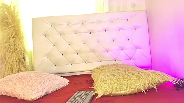 Snapshot of tatixxxvega chatting on March 2026 01:40:02 PM tatixxxvega online show from March 2026 01:40:02 PM