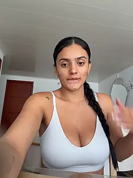 AnaaFaith  online show from April 2026 06:50:01 PM