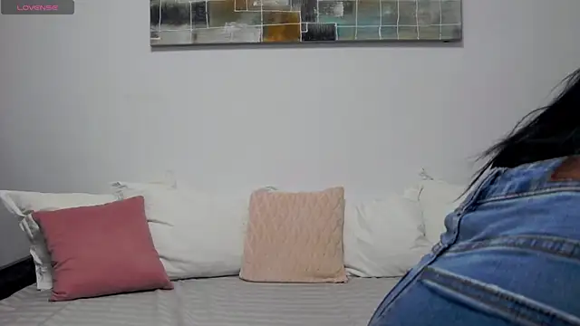 Snapshot of LadyLiia chatting on December 2024 11:00:01 AM LadyLiia online show from December 2024 11:00:01 AM