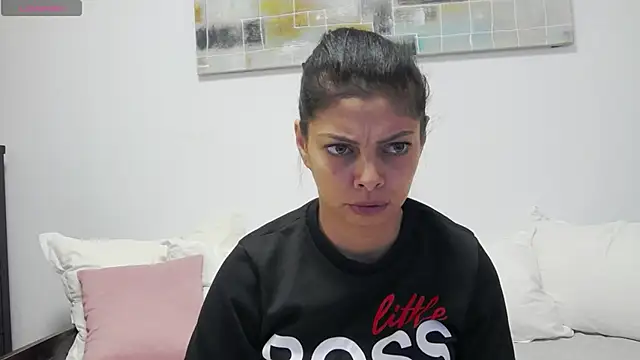 Snapshot of LadyLiia chatting on December 2024 04:45:01 AM LadyLiia online show from December 2024 04:45:01 AM