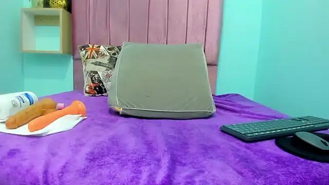 candy sex 18 online show from May 2026 01:22:02 AM