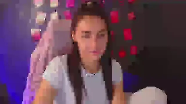 Aurora Loveu online show from November 2025 07:30:01 AM