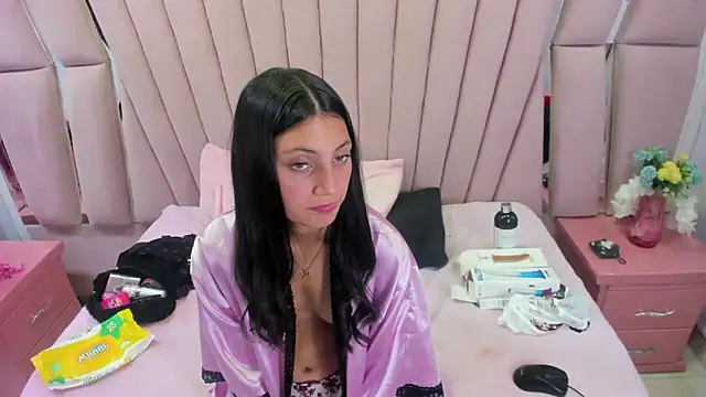 Snapshot of _Luna_Bennett chatting on June 2026 07:30:02 PM Luna Bennett online show from June 2026 07:30:02 PM