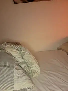 LioEstxh online show from December 2025 03:47:02 AM