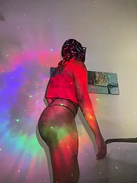 nakeddee online show from May 2026 10:33:01 AM
