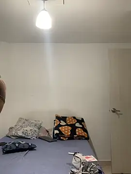 Snapshot of Laia_Gomez chatting on November 2025 12:38:02 AM Laia Gomez online show from November 2025 12:38:02 AM