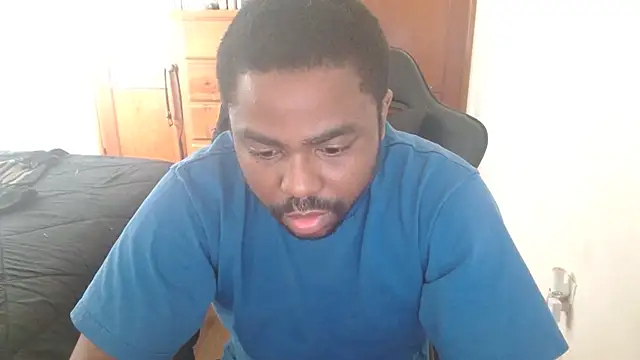 Snapshot of Breadwinnah chatting on November 2025 07:25:01 PM Breadwinnah online show from November 2025 07:25:01 PM