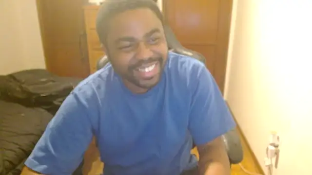 Snapshot of Breadwinnah chatting on November 2025 07:52:01 AM Breadwinnah online show from November 2025 07:52:01 AM