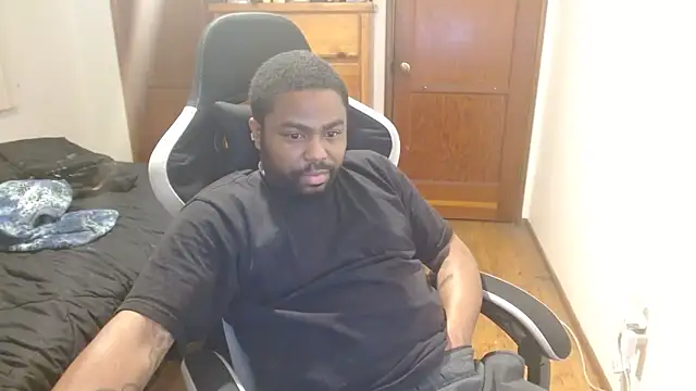 Snapshot of Breadwinnah chatting on November 2025 05:49:01 AM Breadwinnah online show from November 2025 05:49:01 AM