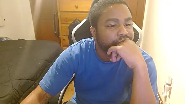 Snapshot of Breadwinnah chatting on November 2025 08:13:01 AM Breadwinnah online show from November 2025 08:13:01 AM