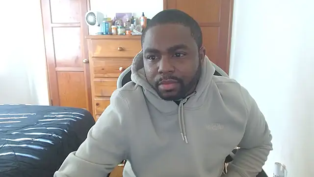 Snapshot of Breadwinnah chatting on December 2025 06:58:01 PM Breadwinnah online show from December 2025 06:58:01 PM