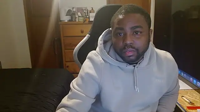 Snapshot of Breadwinnah chatting on December 2025 03:45:02 AM Breadwinnah online show from December 2025 03:45:02 AM