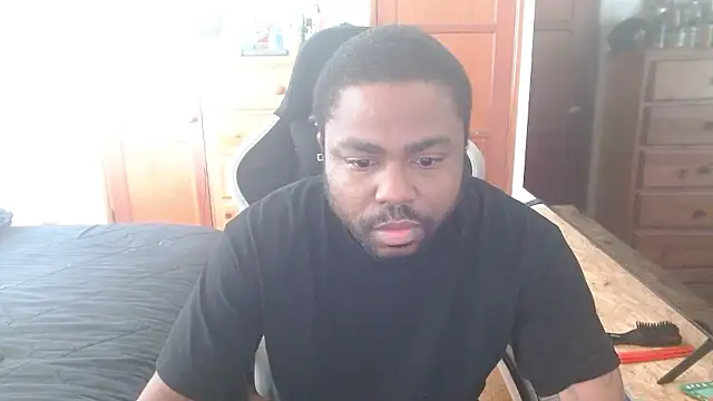 Snapshot of Breadwinnah chatting on January 2026 10:23:01 PM Breadwinnah online show from January 2026 10:23:01 PM