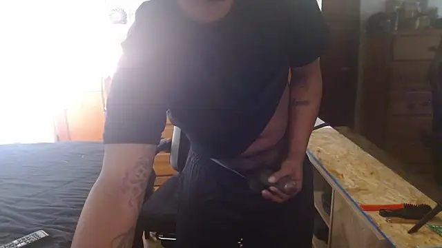 Snapshot of Breadwinnah chatting on January 2026 05:39:01 PM Breadwinnah online show from January 2026 05:39:01 PM